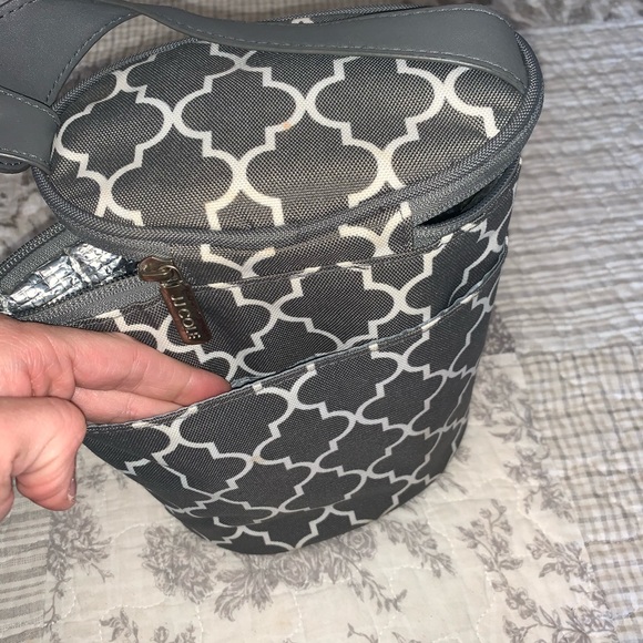 JJ Cole Baby Bundle Changing Pad & Bottle Cooler - Picture 4 of 9